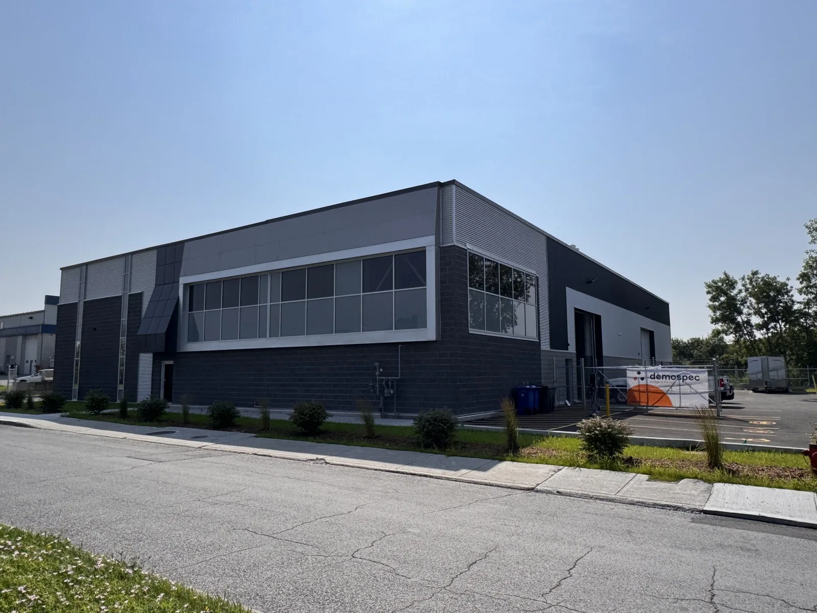 Sciage et Forage building at the Demospec complex, East Montréal